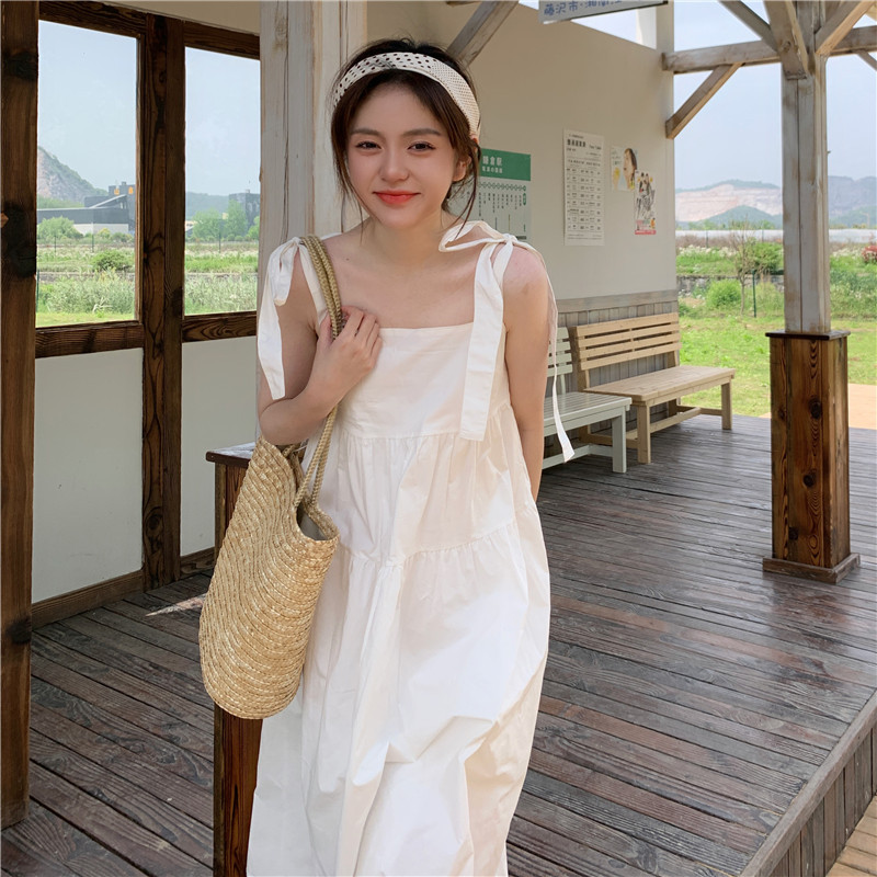 Real shot of super fairy-like suspender dress with lace-up bow