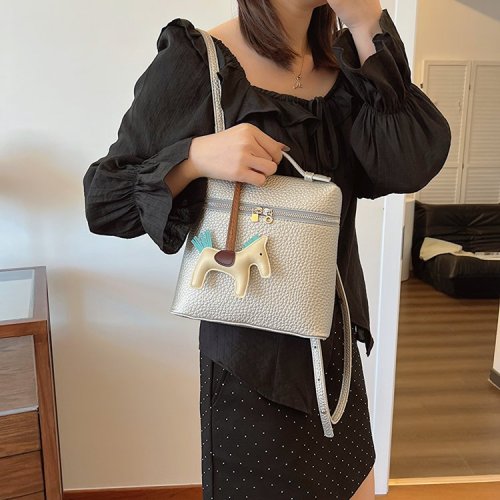 Korean style fashionable simple personalized small square bag women's backpack 2024 summer new style versatile style women's bag