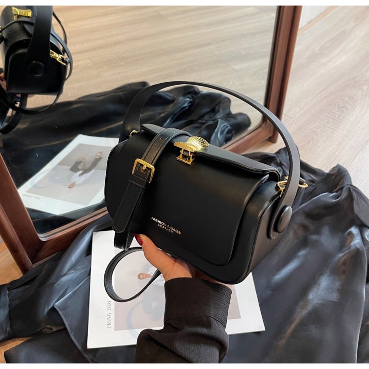 Korean version of trendy fashion high-end small square bag for women new 2024 spring and summer single shoulder crossbody bag textured crossbody bag