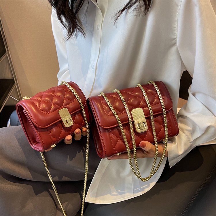 High-end textured small bag for women, this year's popular mini versatile rhombus chain bag, popular cross-body bag