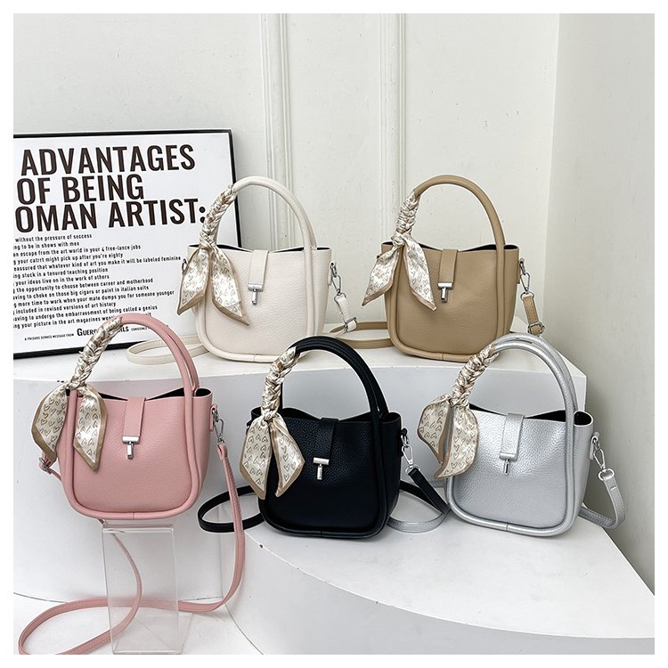 2024 Spring New Silk Scarf Handbag Women's Soft Leather Korean Style One Shoulder Crossbody Bag Western Style Sweet Vegetable Basket
