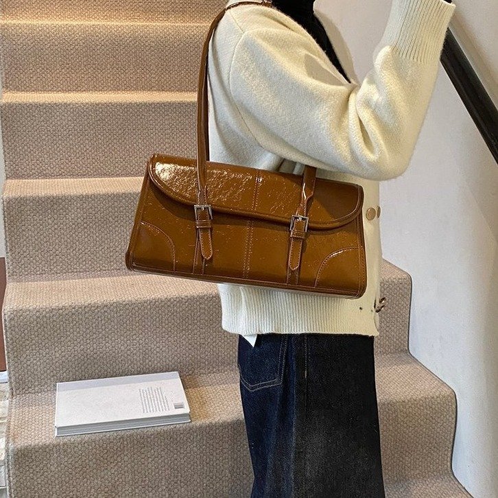 Foreign trade high-end niche underarm bag for women 2024 new autumn and winter fashion retro shoulder bag versatile handbag