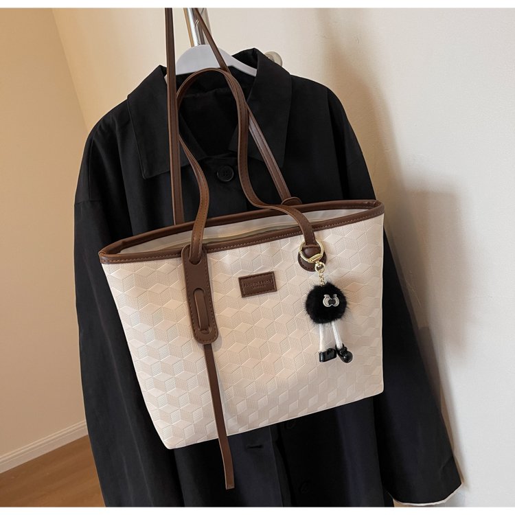 Large-capacity bag for women spring and summer 2024 new fashion versatile portable shoulder bag trendy student commuter tote bag