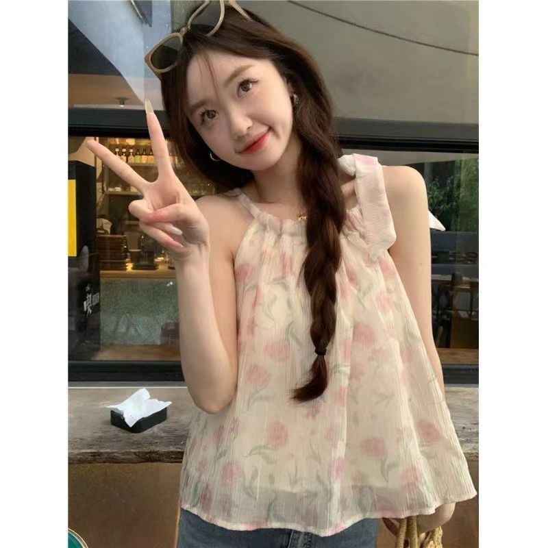 Sweet and spicy French style floral halter neck strap sleeveless top for women in summer unique and unique small suspender vest