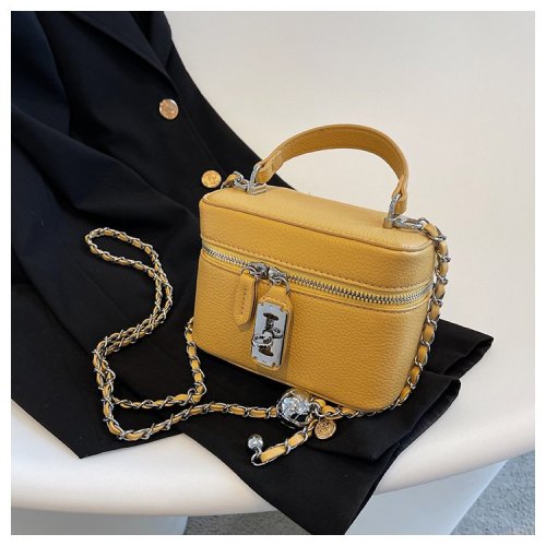 Women's bag 2024 spring and summer new Korean style fashionable shoulder crossbody small square bag personalized lock texture handbag