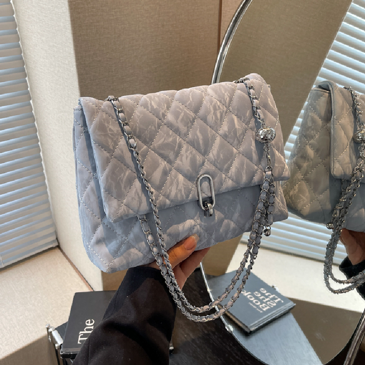 This year's popular embroidery small bag women's new fashion versatile chain shoulder crossbody bag small square bag