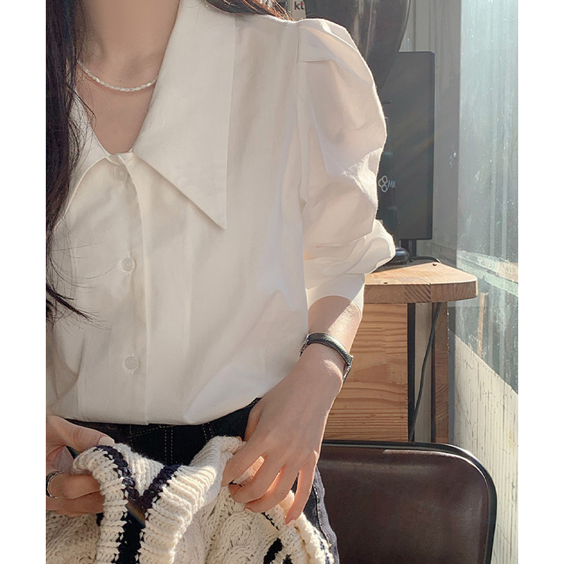Simple long-sleeved shirt, French high-end design, chic top, commuter fashion, layered white shirt for women