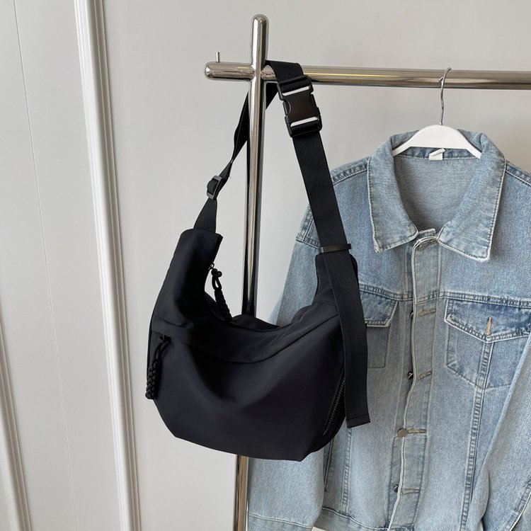 This year's popular Oxford cloth bag crossbody bag for women 2024 new casual single shoulder student class commuting dumpling bag