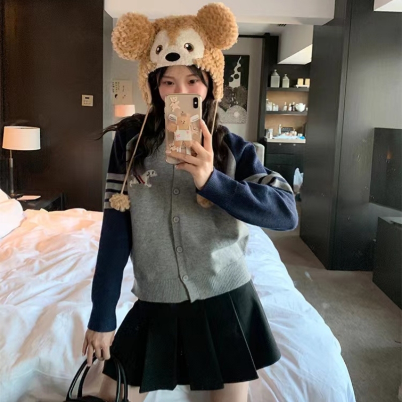 2024 new autumn and winter soft and waxy color-blocked round neck knitted cardigan for women, preppy style, age-reducing fashion, versatile sweater jacket