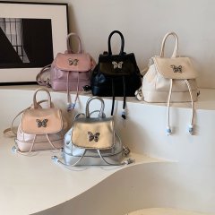 Short-distance travel bag women's light backpack 2024 new winter fashion niche design shopping cute backpack