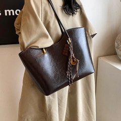 Simple high-quality large-capacity tote bag for women 2024 new commuter casual versatile portable shoulder armpit bag