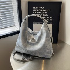 Fashionable shoulder bag, high-end women's large-capacity commuter bag, crossbody bag, women's versatile 2024 spring and summer new backpack