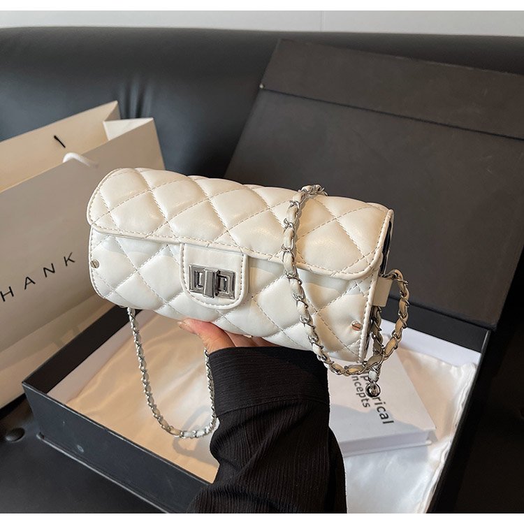 Xiaoxiang style rhombus chain lock small square bag women's mobile phone bag 2024 new niche fashion single shoulder crossbody bag