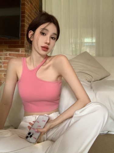 Real shot, real price, irregular halter neck, tight-fitting short two-wear camisole for hot girls with breast pads