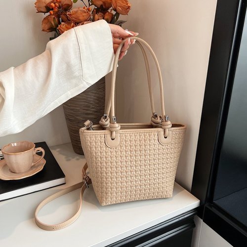 Designed western style small bag women's 2024 new popular versatile crossbody bag fashion super hot portable bucket bag