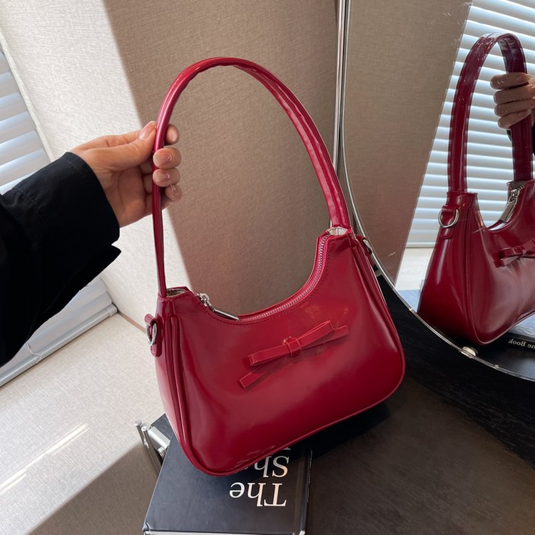 High-end niche design underarm women's bag 2024 new summer fashion versatile shoulder handbag crossbody bag