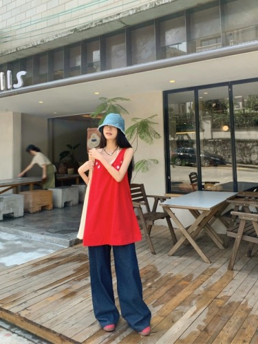 Actual shot of gentle style floral fake two-piece suspender skirt Korean style sleeveless vest top