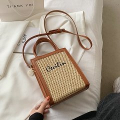 This year's popular bags for women 2024 new fashion ins niche straw handheld small square bag single shoulder crossbody bag