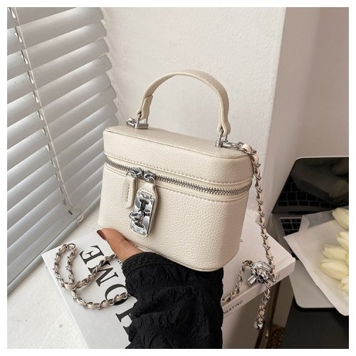 Women's bag 2024 spring and summer new Korean style fashionable shoulder crossbody small square bag personalized lock texture handbag