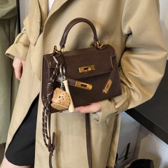 High-end texture Maillard retro small bag for women 2024 new autumn and winter versatile crossbody bag handheld Kelly bag