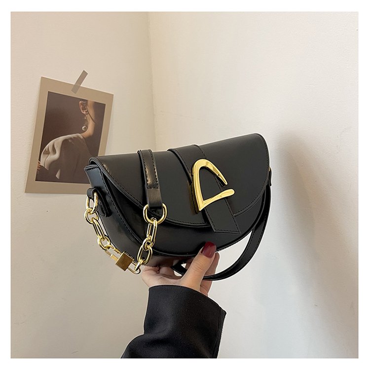 High-end retro niche bag for women 2024 new fashion versatile armpit bag single shoulder crossbody bag wholesale