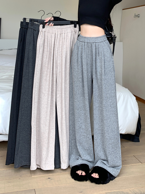 Real shot of lazy style casual pants for women, slim straight pants, autumn loose wide-leg pants, long trousers, drapey floor-length pants
