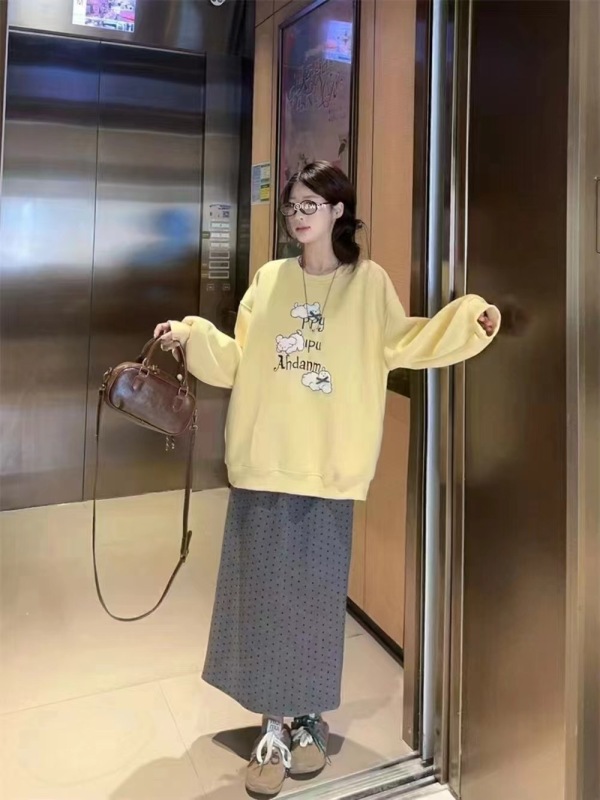 Korean embroidered round neck hooded long-sleeved puppy sweatshirt + versatile casual polka dot half-length skirt suit for women in autumn and winter
