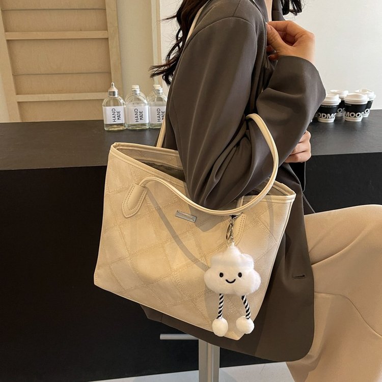 Autumn and winter casual large-capacity bag for women 2024 new fashion trend shoulder bag versatile texture commuter tote bag