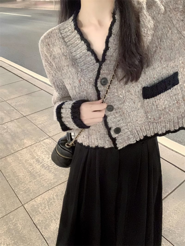 Korean style simple contrasting edge V-neck sweater jacket for women autumn new casual short loose knitted top