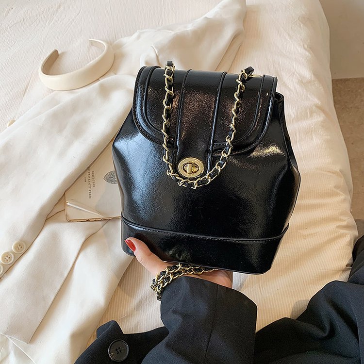 Korean niche spring and summer mini small fragrance chain backpack female ins blogger student oil wax leather shoulder bag