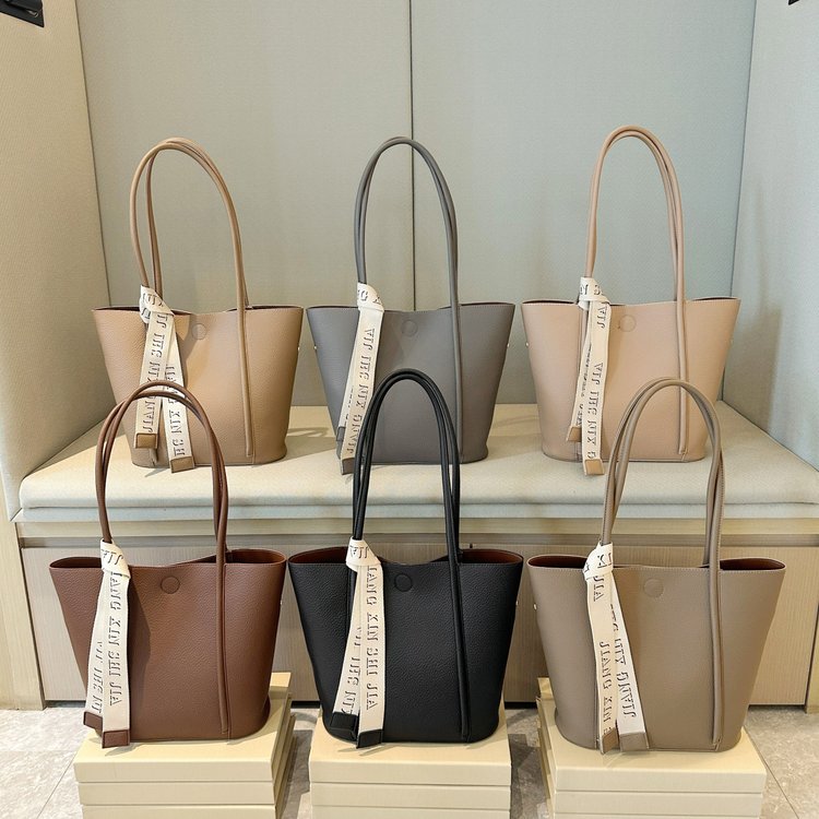 Korean style urban simple large-capacity tote bag letter bag autumn new temperament versatile women's bag