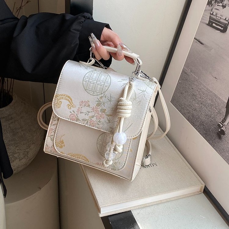 High-end niche national style bag for women 2024 new fashion crossbody bag for women, fashionable and versatile single shoulder backpack