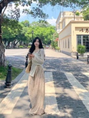 Design niche V-neck irregular cross long-sleeved T-shirt women's spring 2024 new apricot slim sunscreen top