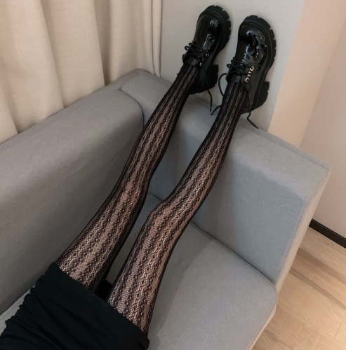 Real shots and real prices Korean ins versatile salty or sweet retro crocheted lace pantyhose sexy fishnet stockings for women