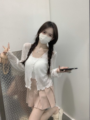 Spring and summer Korean style sweet fungus edge hollow sunscreen long-sleeved knitted one-button cardigan top for women