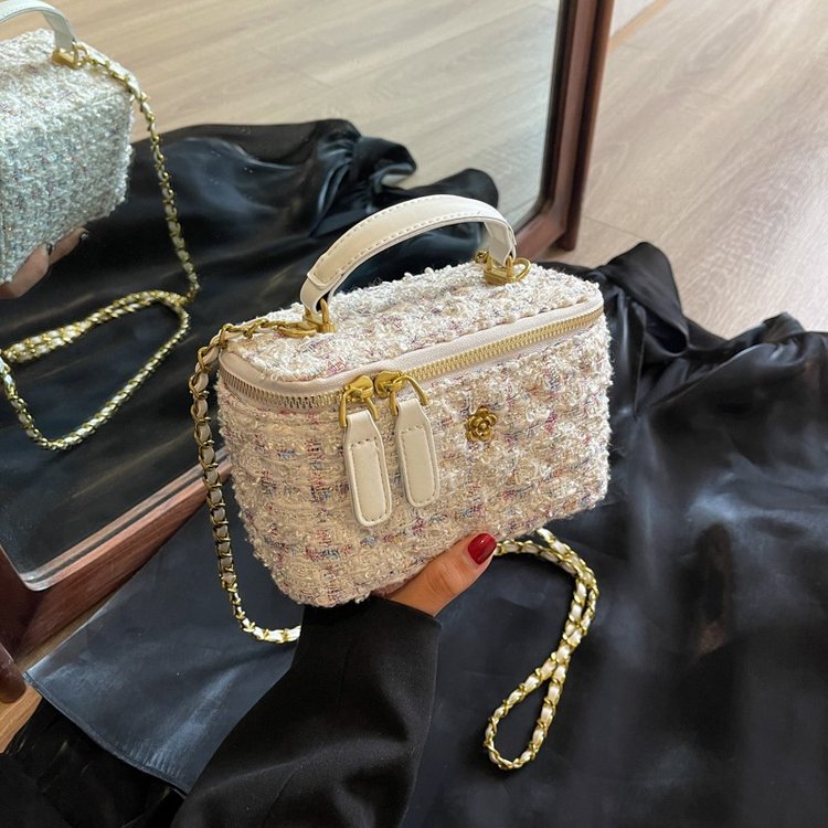 2024 New Woolen Small Fragrance Chain Box Bag Women's Handbag Fashionable and Versatile Shoulder Crossbody Bag