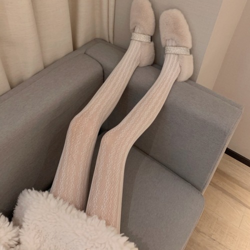 Real shots and real prices Korean ins versatile salty or sweet retro crocheted lace pantyhose sexy fishnet stockings for women