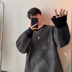 Black and white striped sweater for men, trendy soft waxy autumn and winter coat with loose couple's knitted sweater