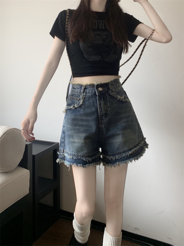 Real shots of American retro denim all-match cutoff shorts for hot girls