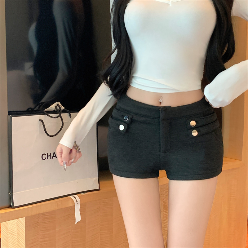 Winter straight hot girl slimming and versatile boot pants with buttoned design and hip-hugging shorts for women