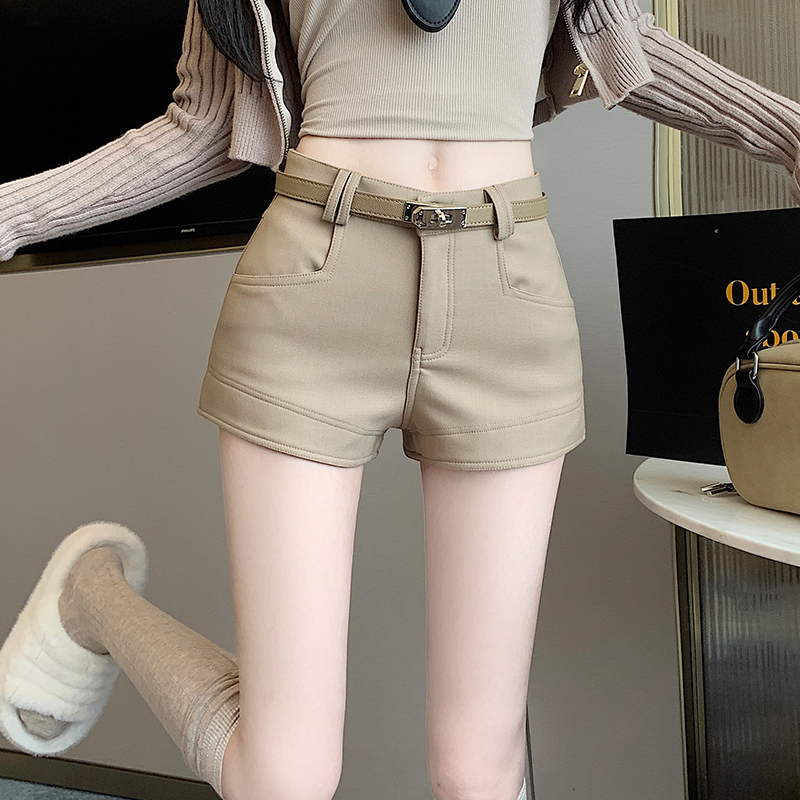 Casual shorts for women 2024 winter new Korean version ins retro simple outer wear high-waisted a-line wide-leg pants