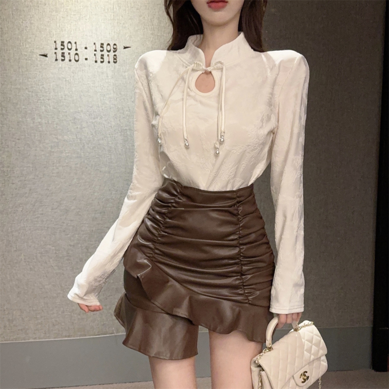 New Chinese style Chinese style disc buckle embossed hollow western-style top and small shirt T for women in autumn and winter