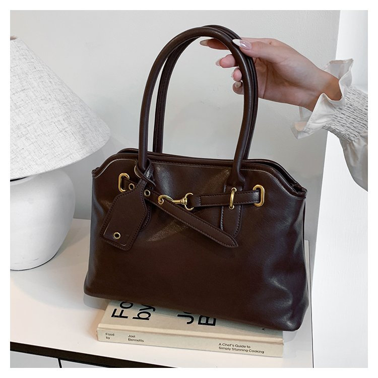 Cross-border direct supply of genuine leather niche design large capacity portable new retro bucket bag casual versatile briefcase trend