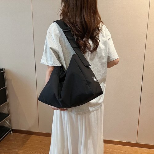 Large-capacity nylon cloth bag for women 2024 summer Korean style trendy casual crossbody bag for work and commuting shoulder women's bag