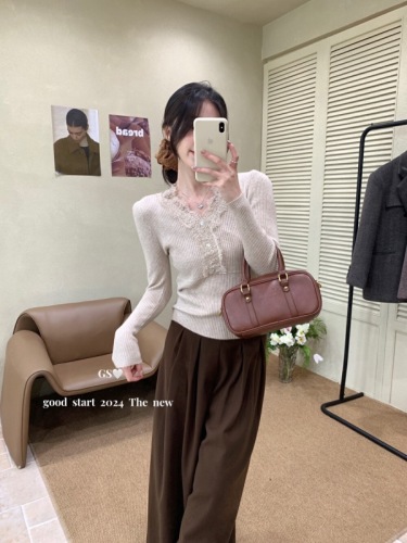 Autumn 2024 Korean new style French style eyelash lace collar stitching long-sleeved sweater base layer