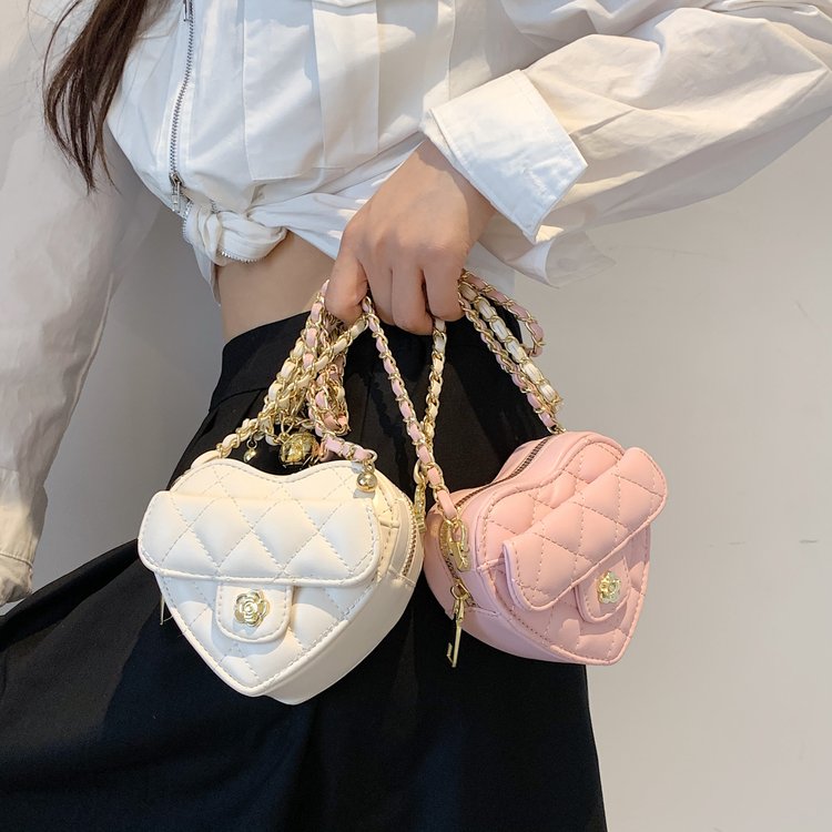 ins Xiaoxiangfeng Internet celebrity style mini love-shaped children's women's cross-body cross-accessory lipstick bag women's bag