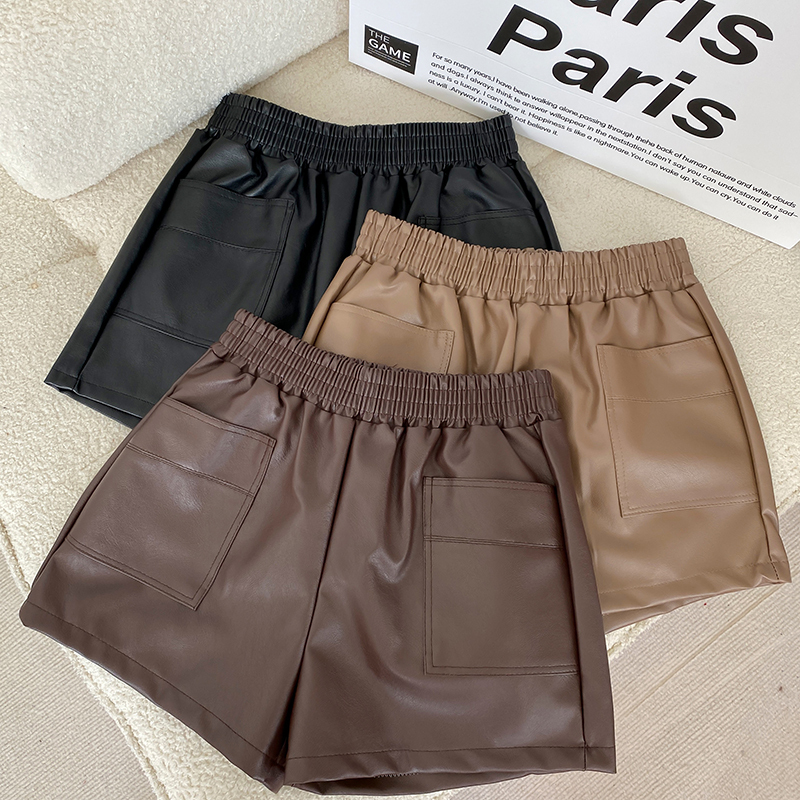 Autumn and winter Korean style casual pants for women, high waist slimming wide leg pants for small people, black leather shorts, boot pants