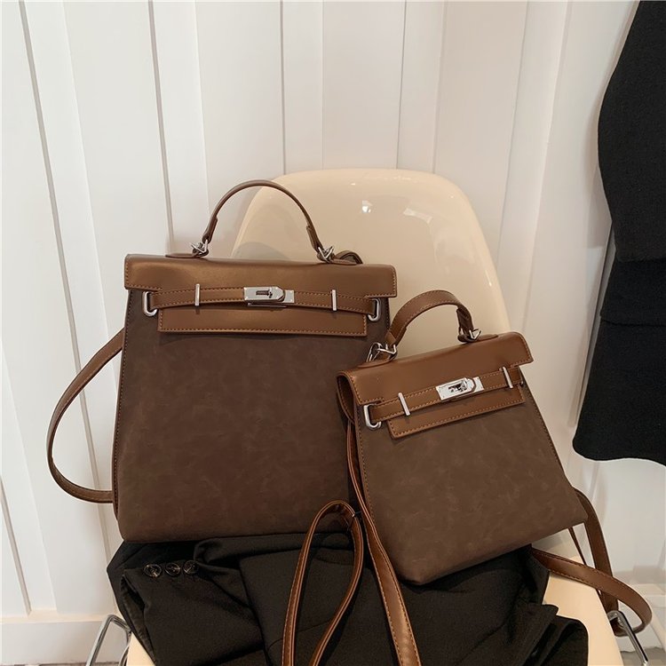 Qiao Ge bag women's autumn and winter new retro small backpack texture foreign style velvet backpack daily handbag