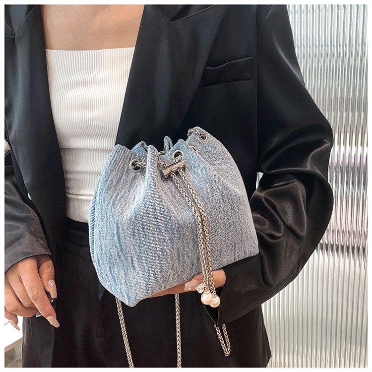 New year's new fashion cross-border trade niche design Korean version ins style versatile bucket bag crossbody bag