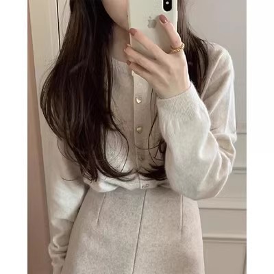 Pink knitted cardigan for women in autumn and winter gentle style imitation raccoon velvet high-end short sweater jacket petite top